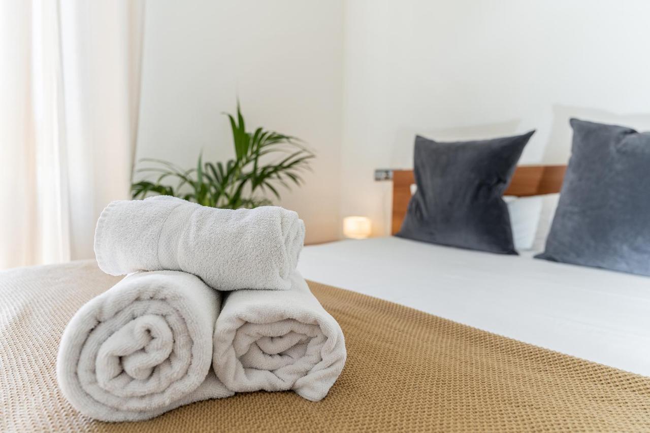 Monko On The Rock Apartment Торемолинос Екстериор снимка
