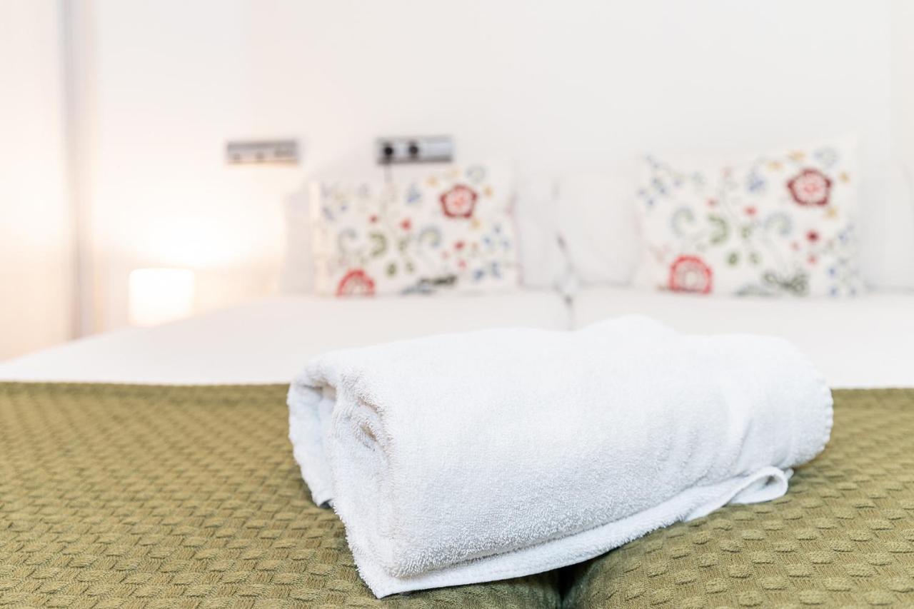 Monko On The Rock Apartment Торемолинос Екстериор снимка